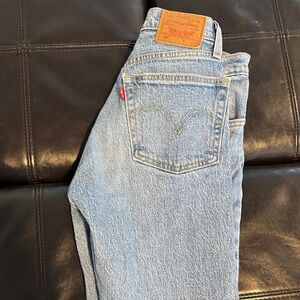 Levi's Women's Straight Leg Jeans in Light Blue